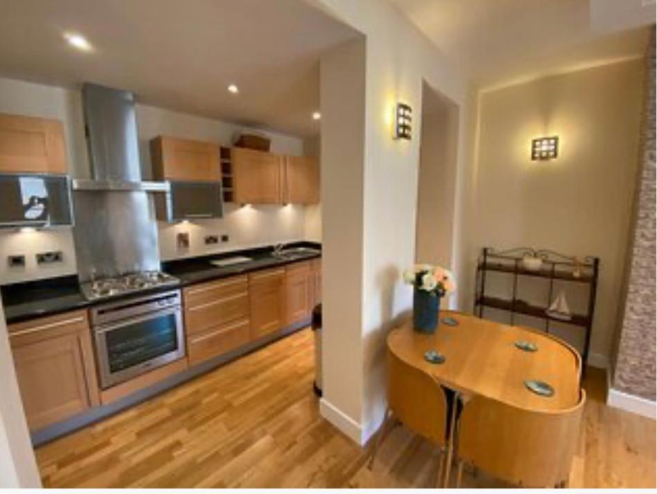 Easby Breakaways - **Modern Apartment 5 Mins From South Bay, Scarborough** Ngoại thất bức ảnh