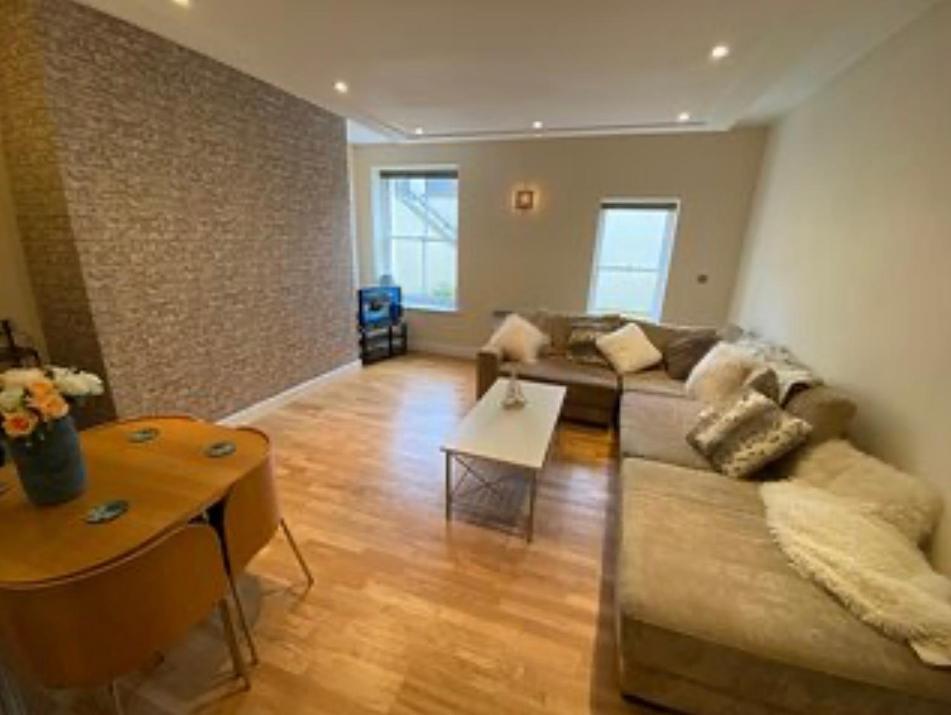 Easby Breakaways - **Modern Apartment 5 Mins From South Bay, Scarborough** Ngoại thất bức ảnh